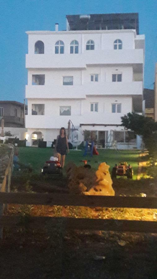 White House By The Sea Kokkini Hani