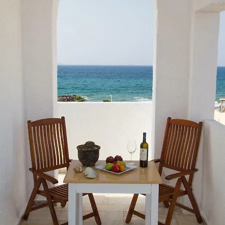Appartement White House By The Sea à Kokkini Hani Extérieur photo